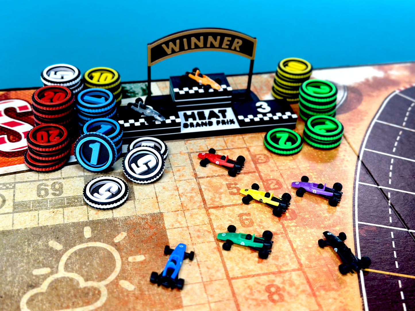 Heat: Pedal to the metal - Podio de Campeonato y Set de Monedas Fichas Puntos